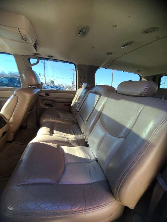 Gmc Yukon 2004 Gold