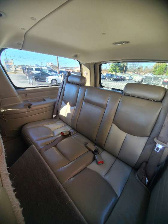 Gmc Yukon 2004 Gold