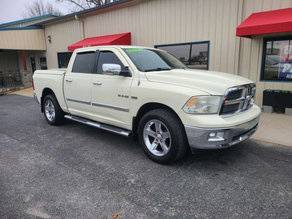 Dodge Ram 1500 2010 White