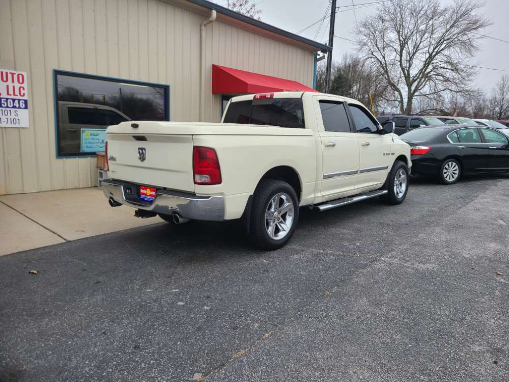 Dodge Ram 1500 2010 White