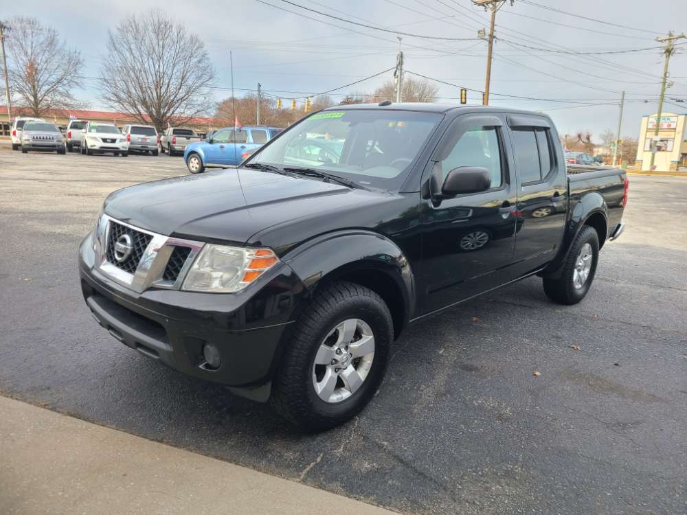 2013 Nissan Frontier SV's photo