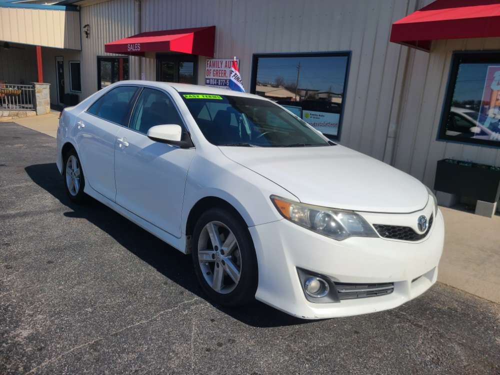 Toyota Camry 2017 White