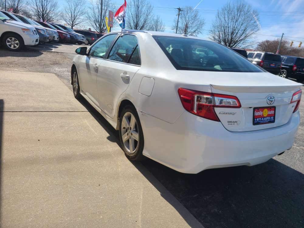 Toyota Camry 2017 White